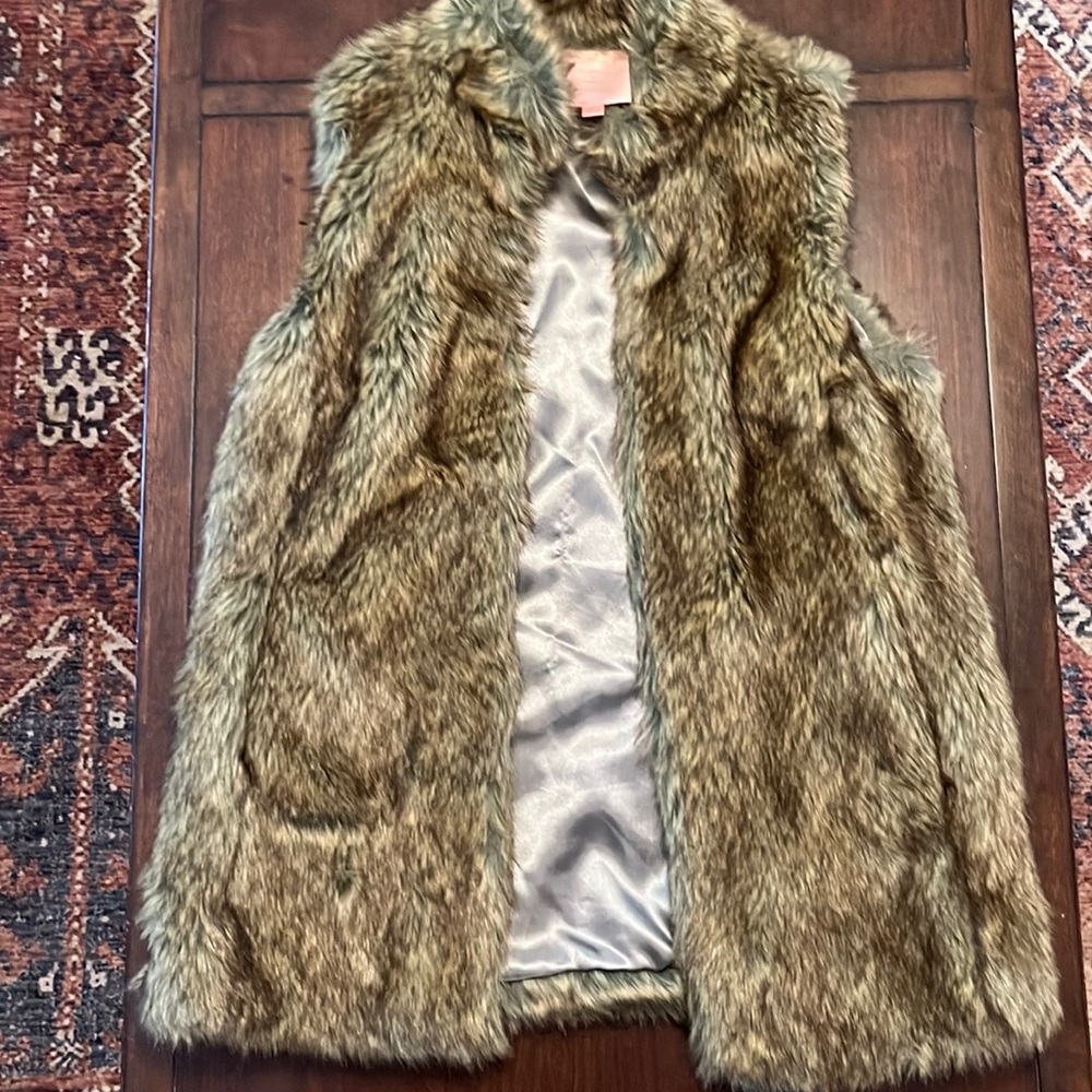 Faux fur vest